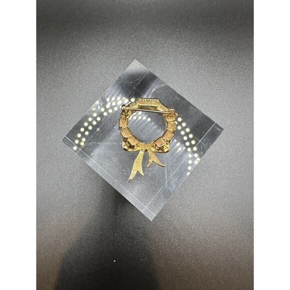 Vintage Eisenberg Ice Signed Gold Tone Rhinestone Christmas Wreath Brooch - Picture 8 of 9